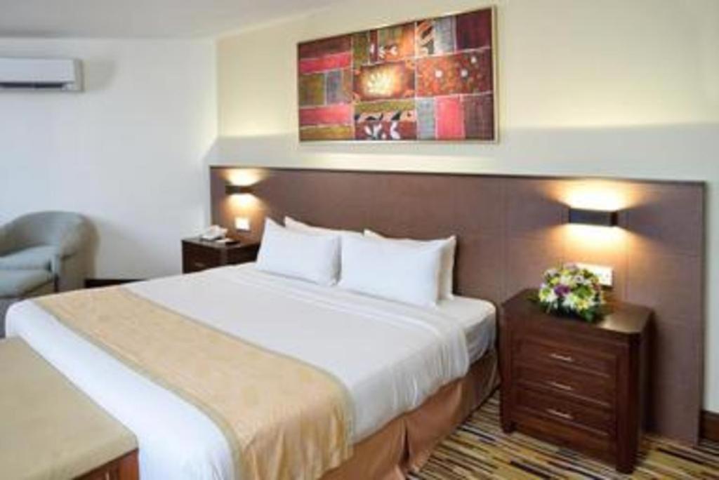 Hotel Royal Penang George Town Exteriör bild